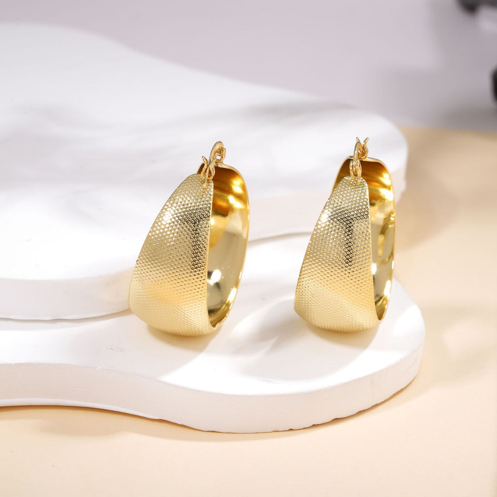 Women Geometric Metal Hoop Earrings