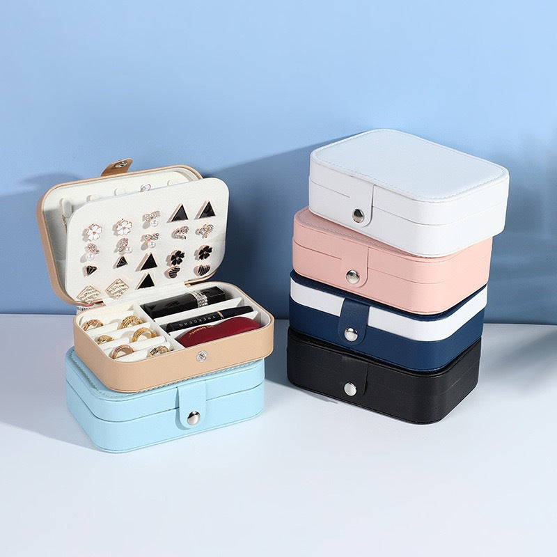 Portable travel jewelry storage box